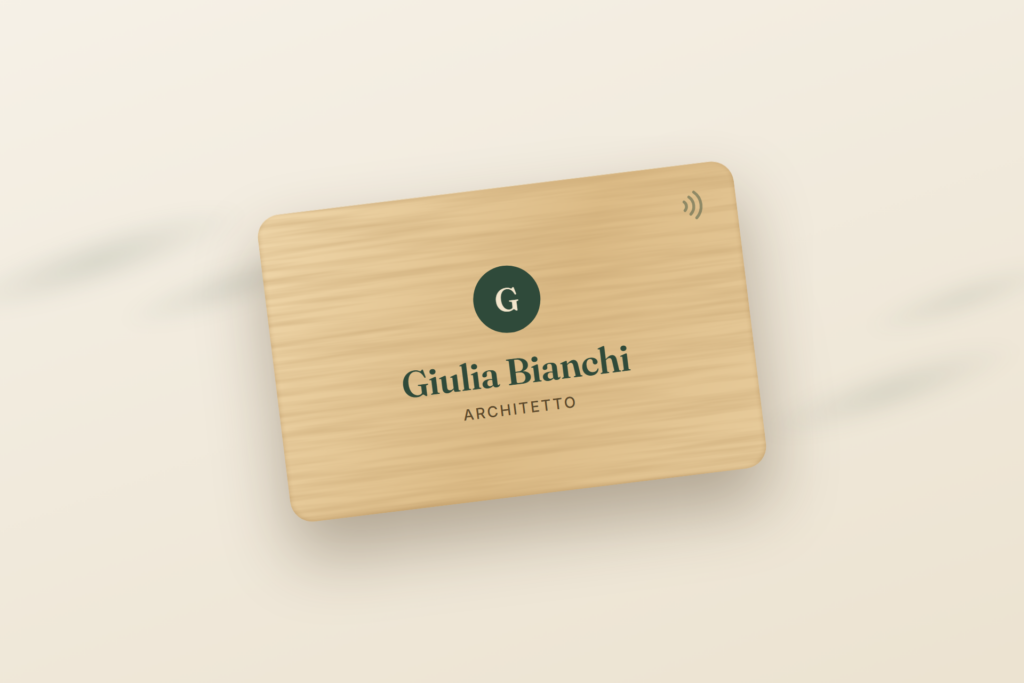 Card in bambù con il nome stampato a colori